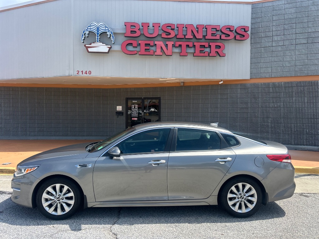 2018 Kia Optima LX AT's photo
