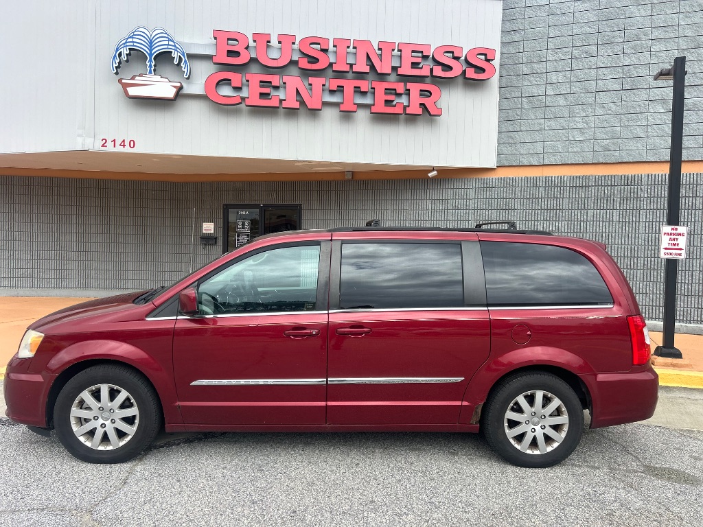 2013 Chrysler Town & Country Touring