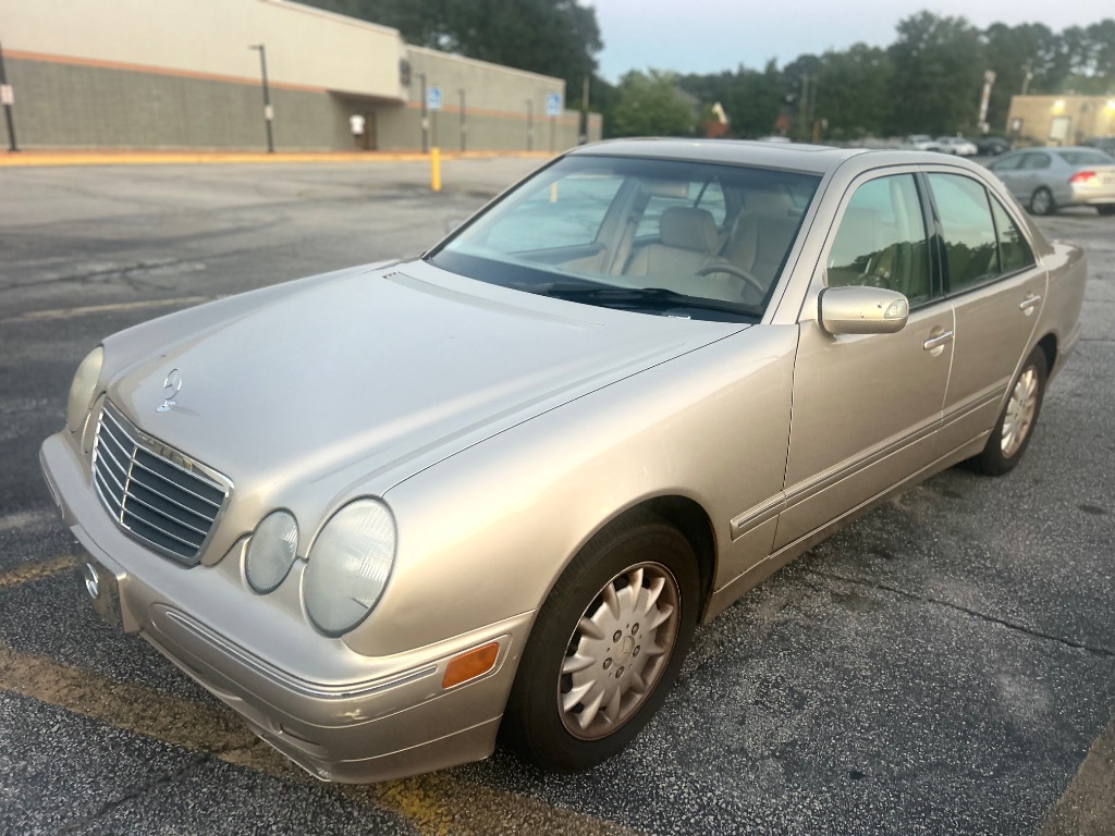 2000 Mercedes-Benz E-Class E320 Sedan